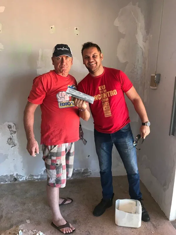 Entrega de brinde da Armazém a um cliente durante uma visita